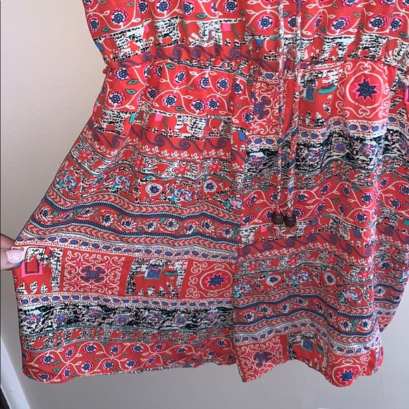 Red Patterned romper - Picture 5 of 5